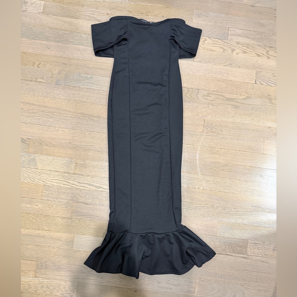 PrettyLittleThing Black Dress 0